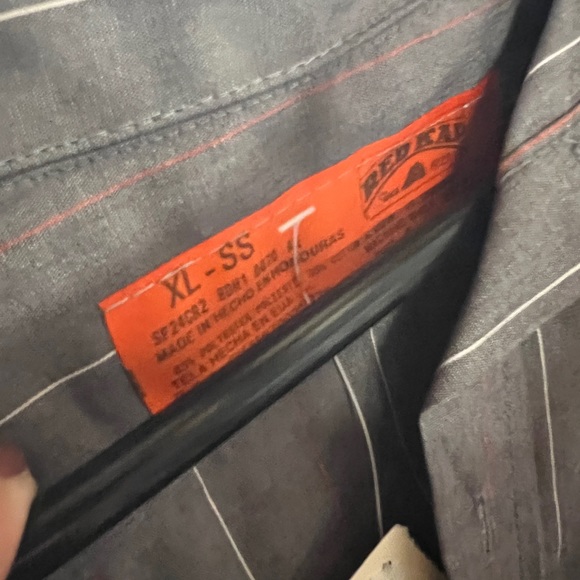 Leinenkugel Button up T-shirt - Picture 5 of 7